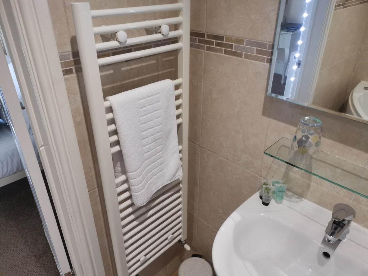 Llety Teifi Guest House Cardigan Luaran gambar